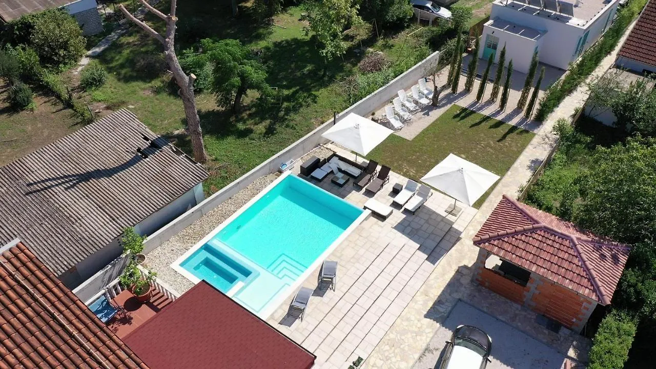 Villa Lukas Sukošan 0*,
