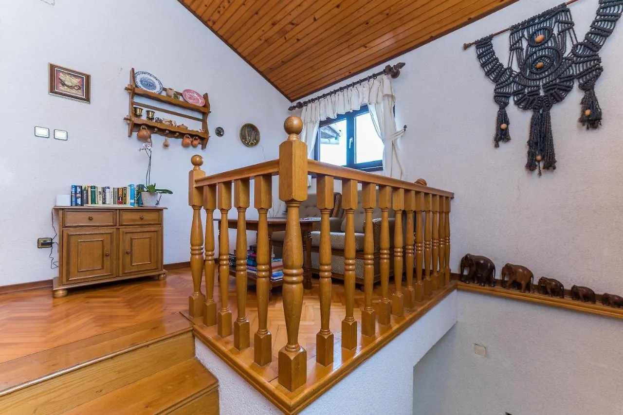 Villa Lukas Sukošan Panzió